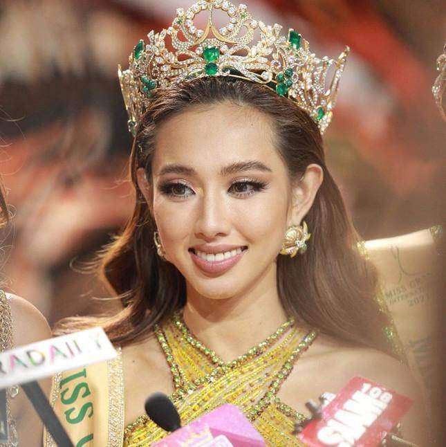 Thuỳ Tiên làm nên chiến thắng lịch sử tại Miss Grand 2021